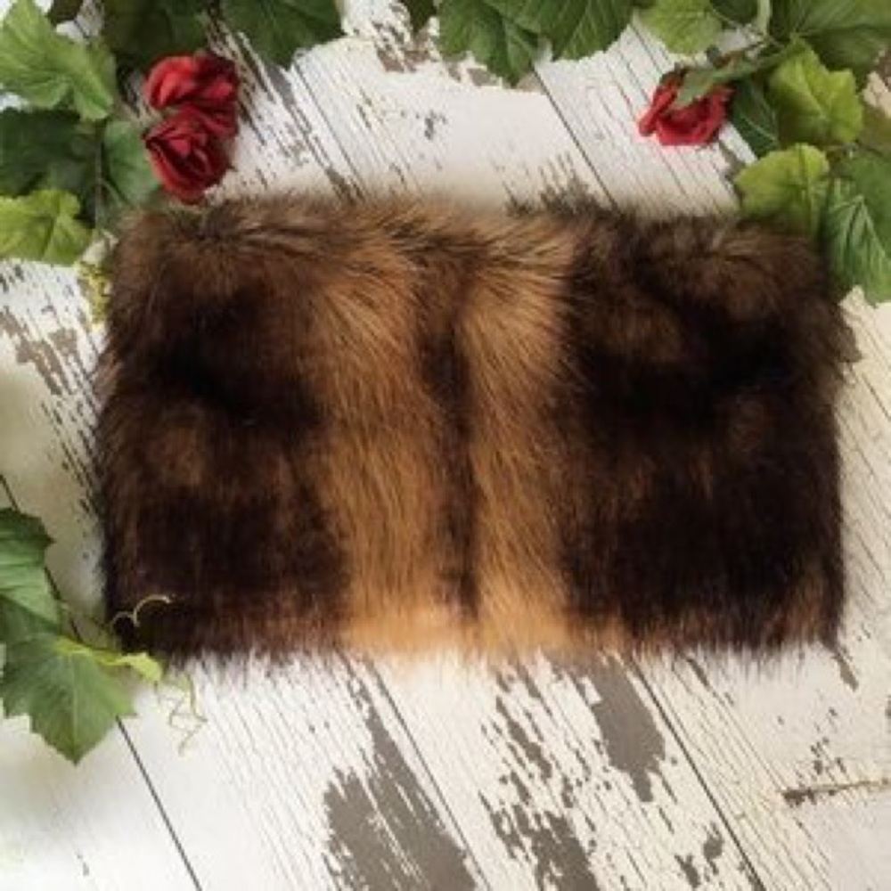 NWT Stevie Mac New York Vegan Fur Scarf